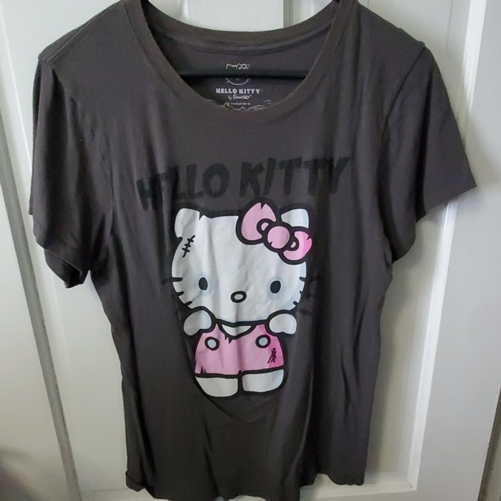 Hello kitty t-shirt